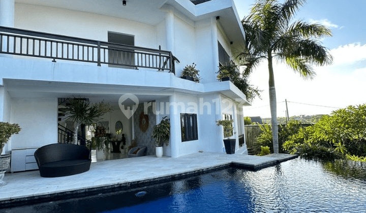 Villa Cantik di Palapa Dharmawangsa Kampial Nusa Dua Badung