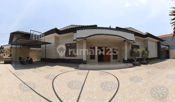 Muding Mundeh House, Kerobokan Kaja, Badung, Bali
