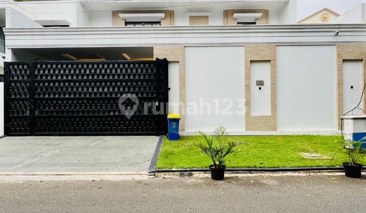 Modern Classic Luxury House in Pondok Indah – Private Lift & Pool