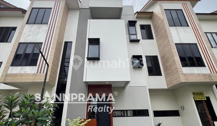 Townhouse 3Lantai Murah Tanpa Dp SHM di Cipayung Jaktim
