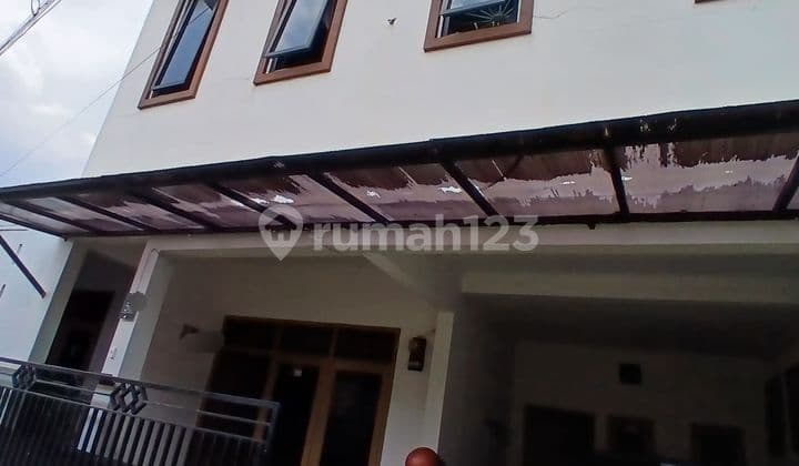 Rumah Second Bagus Murah Semifurnished Siap Huni di Pancoran Mas