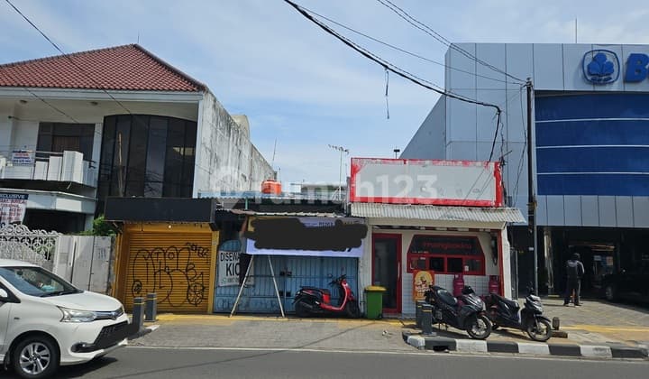 Rumah Second Murah Plus 2 Kios Dipinggir Jalan Raya Tanjung Duren