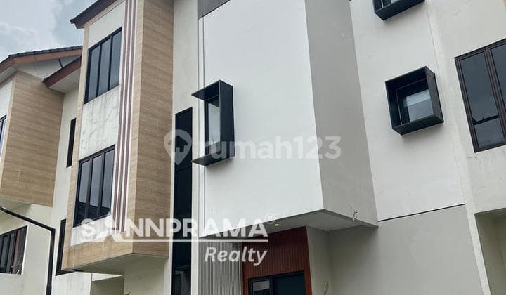 Cuma 1 M-An! Rumah 3 Lantai Siap Huni di Jaktim - Cicilan Ringan, Dp 0%!