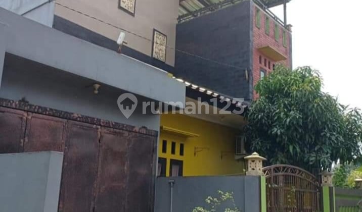 Rumah 3 Lantai Cuma 900 Jutaan di Cipayung Depok, 10 Menit ke Stasiun!"