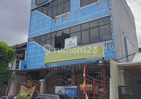 Premium 4-Story Shophouse in the Heart of Depok! Close Access to UI & KRL Station, Ready to Generate Profit!