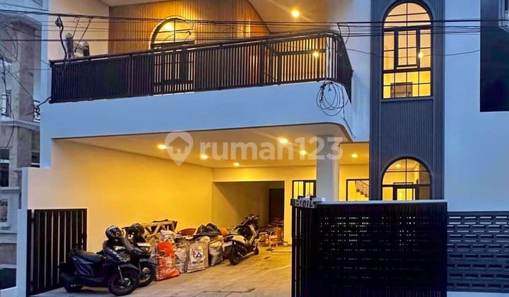 Rumah Baru Di Kemang Jakarta Selatan