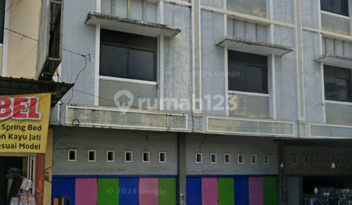 Ruko Dewa Super Ramai Antang Depan Almaz Fried Chicken