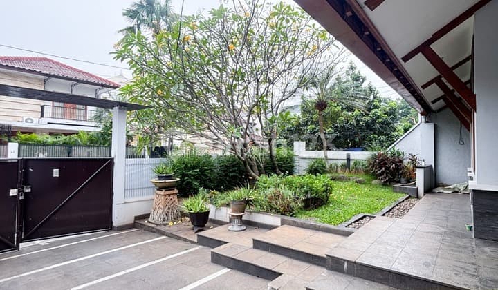 CLASSIC HOUSE FULLY FURNISHED, JUST BRING YOUR SUITCASE IN PONDOK INDAH, SOUTH JAKARTA