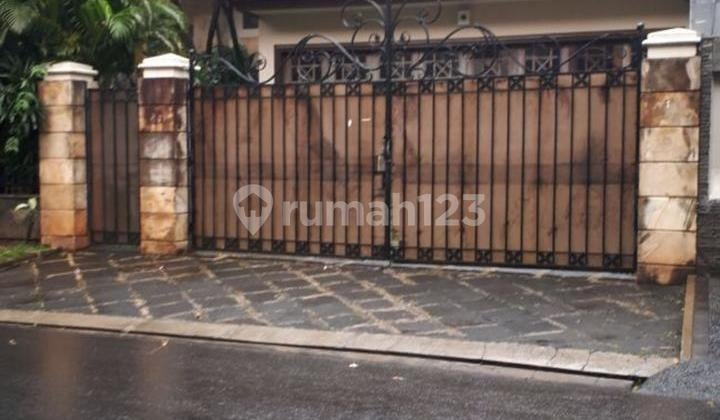 Luxury House with Comfortable and Strategic Location in Pondok Indah - South Jakarta