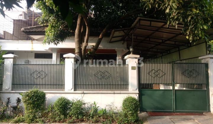 Serene House in a Premium Area with a Strategic Location in Pondok Indah, South Jakarta