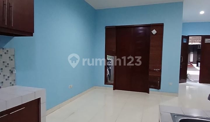 Rumah Sewa Siap Huni 2 Lantai Lokasi Strategis di Bintaro Jaya - Tangerang Selatan