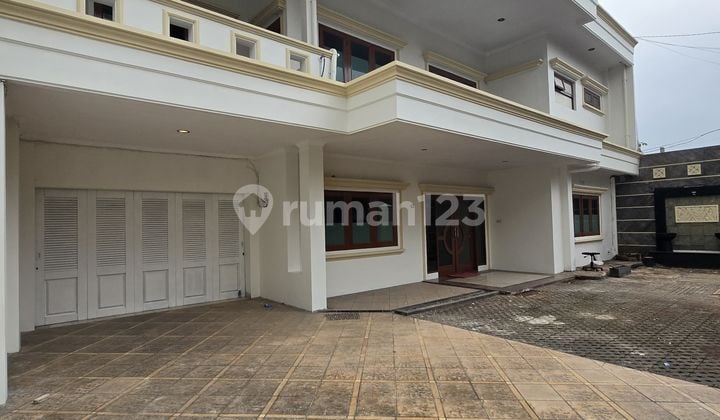 Luxury Nice House Ready to Occupancy Strategic Location in Tebet Area - South Jakarta