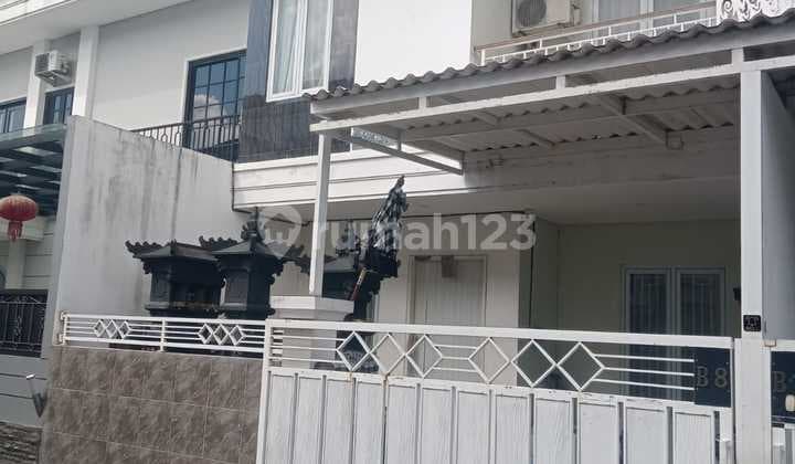 Rumah 1 Lt Dekat Dengan Sekolah Santo Yoseph Di Gatsu