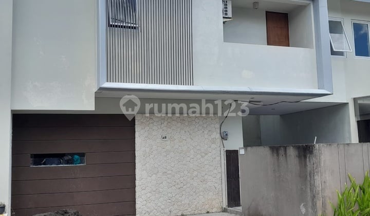 2-Story House Near Udayana University Campus in Jimbaran