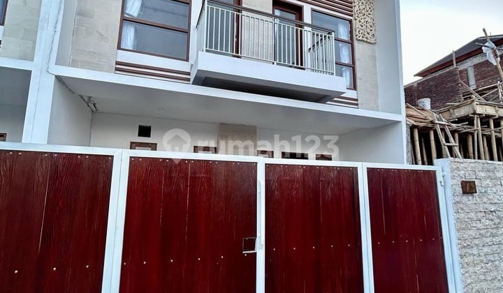 Rumah 2 Lt Minimalis Di Jalan Tukad Batanghari