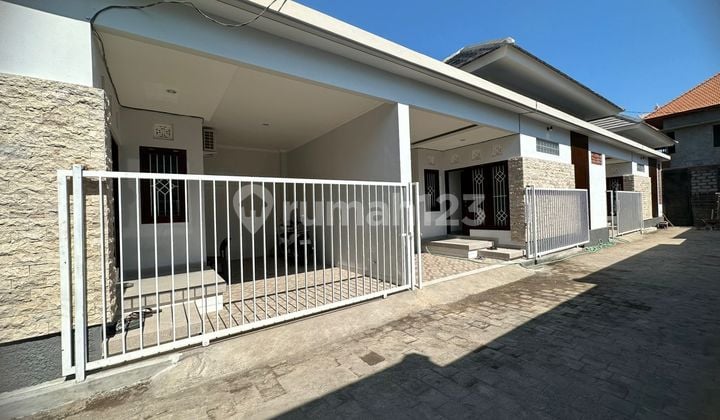 Rumah 1 Lt Style Kontemporer Dekat Dengan Plaza Renon