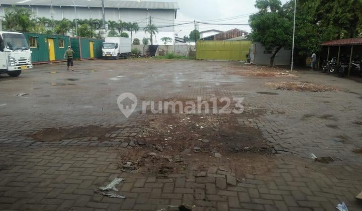 Warehouse for Rent in Daan Mogot Area - Land Area 2,465 M²