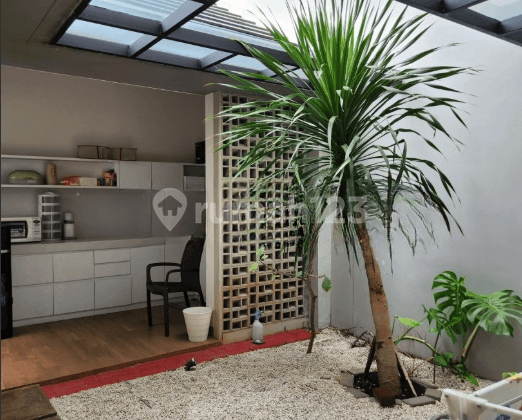 Rumah Posisi Hoek Cluster Flora Dekat Mall Summarecon Bandung