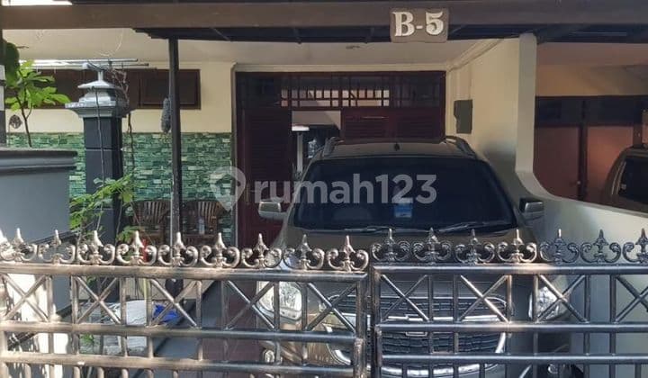 Rumah Bagus Terawat Tenggilis Mejoyo SHM 7 Kamar Tidur