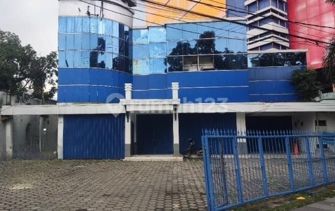 Tempat Usaha Strategis Bagus di Raya Gubeng Area Komersial