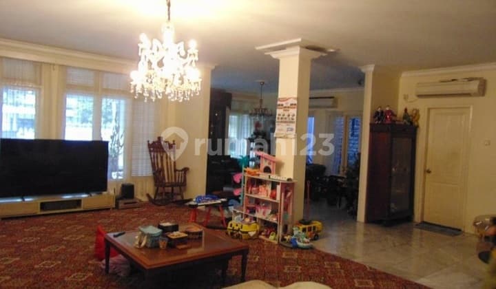 Luxury Investment "Cash Only" Three Land Plots with a Total Area of 714 M2 Including Buildings at H. Saili Block F No. 37 Rt 005, Rw 05, Kemanggisan Village, Palmerah Subdistrict, West Jakarta Administrative City