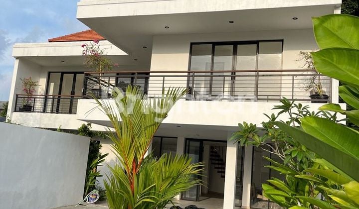 Villa Mewah Brand New 2 Lantai Full Funiture