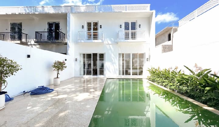 NEW Mediterranean Style Villa with Sea View - A Blend of Classic Elegance & Modern Luxury
