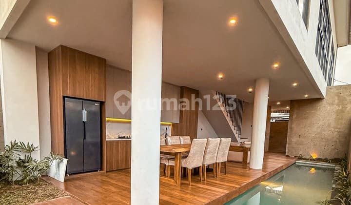 Villa dekat Pantai Canggu - Badung