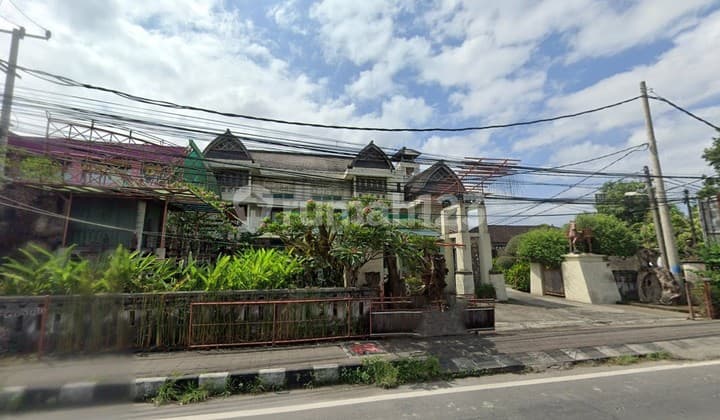 Ruang-Usaha 3 Lantai Dekat Pasar Batubulan, di Batubulan