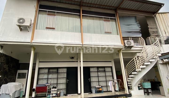 Jual Murah Rumah Heritage Type C Sekaligus Kostan dan Toko di Sayap Riau Bandung. Hunian Nyaman Sekaligus Investasi Masa Depan.