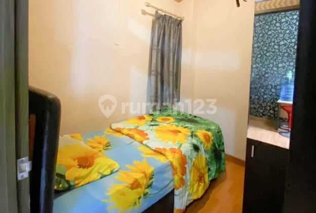 The Suite Metro Apartment