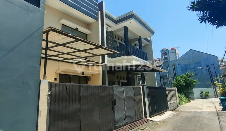 Rumah Siap Huni Kiarasari Dekat Teenth Avenue Mall