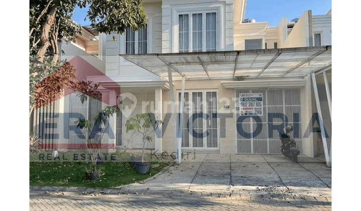 Rumah Istimewa Di Pakuwon City Surabaya.. Siap Huni. Lokasi Yang Sangat Menyenangkan Sekali.