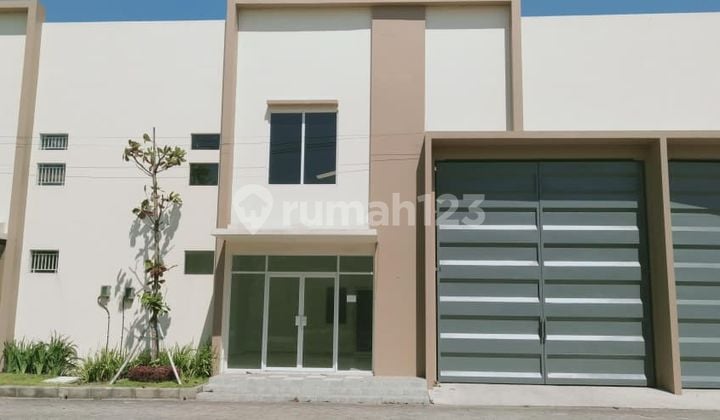 Pergudangan Sangat Strategis Dekat Jalan Tol