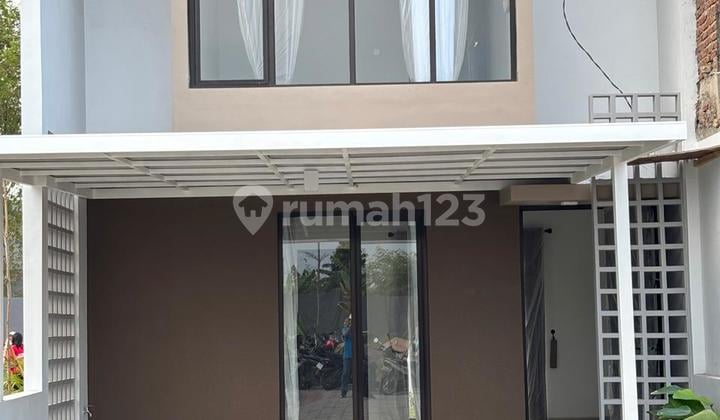 Rumah Mewah 2 Lantai Harga Sangat Terjangkau
