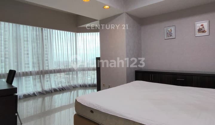 Rent Taman Anggrek Condo Di Atas Mall TA Unit Rapi Furnish