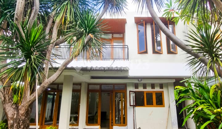 Sewa Rumah Hanya Selangkah Dari Kemang Raya, Area Bebas Banjir