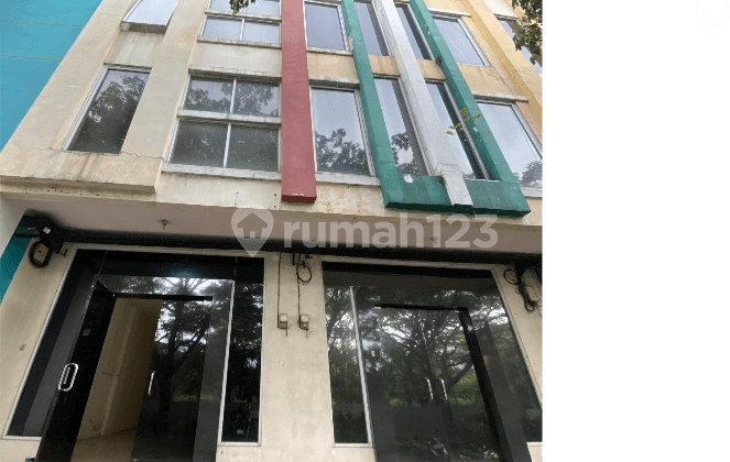 Disewa Cepat Ruko Cikarang 3 Lantai Uk. 4.5X13 (204M2) Sebelah Pintu Tol Cikarang Barat (Dekat Mall Lippo !!) Lokasi Strategis!