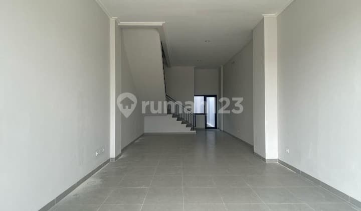For Rent: PIK 2 Mega Kuningan Shop House (Opposite Naga), Size 4.5x18m², Empty, Facing Naga Main Road (READY TO USE !!)