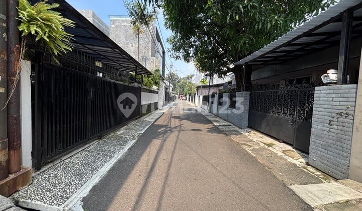 Prime Location Senopati - 100M Gunawarman & Wolter, Cocok Renovasi / Investasi