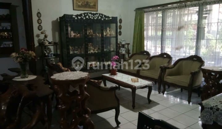 Rumah Hitung Tanah Tengah Kota di Buah Batu dkt Turangga
