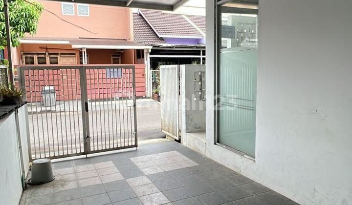 Minimalist House Near Sumareccon Bandung