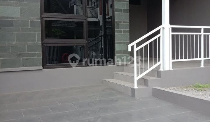 Rumah Berendeng 2 Lantai Minimaliskat Sman 11 Bandung Kota