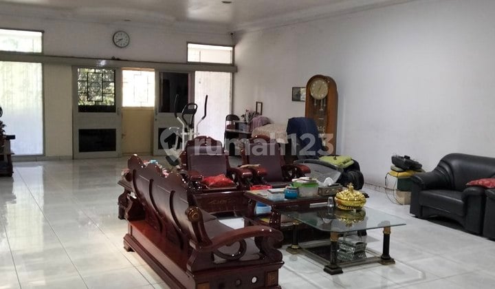 Dijual Rumah Luas Multifungsi di Ciateul Bandung Tec