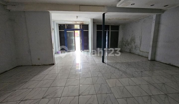 Disewakan Ruko 1,5 Lantai di Main Road Kopo Yl