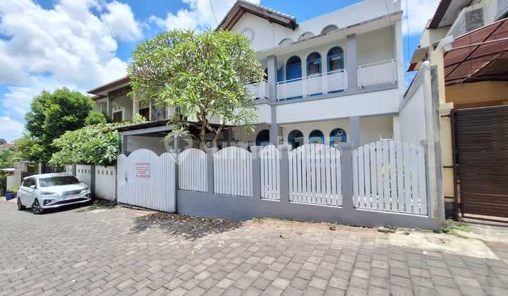 Dijual Semi Villa Mediterranean style di Kerobokan, Bali