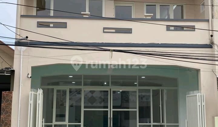 Disewakan rumah baru 2 lantai Raden Patah dekat Gajahmada
