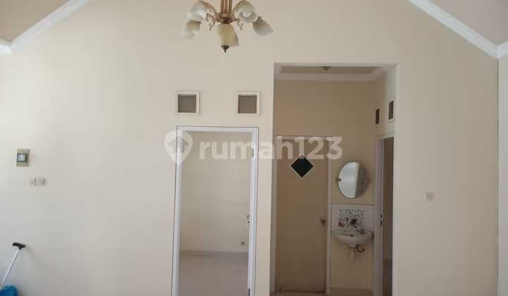 For rent: 1-story ready-to-occupy house in Puri Surya Jaya