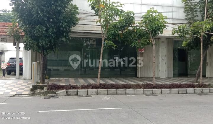 Sewa Gedung Komersial Premium Mayjend Sungkono Surabaya