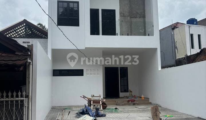 Rumah Gaya Modern Baru Dikomplek Cinere Siap Huni